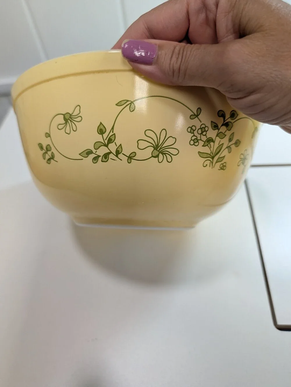 Pyrex yellow green